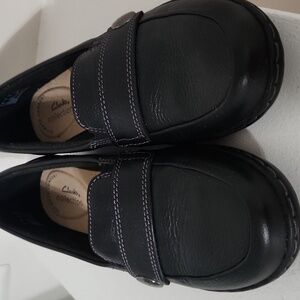 NEW Clark's collection Size 6 M, black moccasins